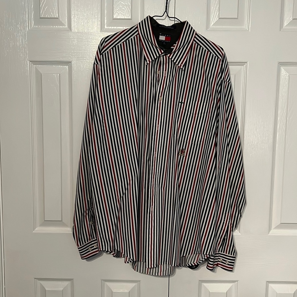 Men’s long sleeve button down shirt